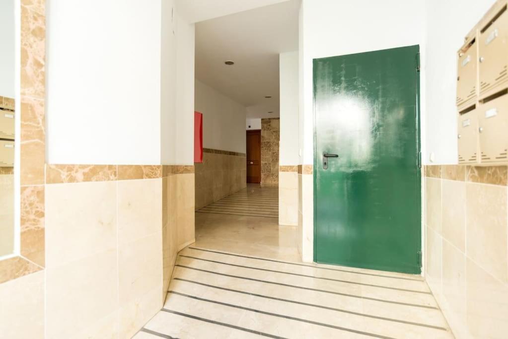 شقة Apartamento Con Parking Gratis En El Centro De مالقة المظهر الخارجي الصورة